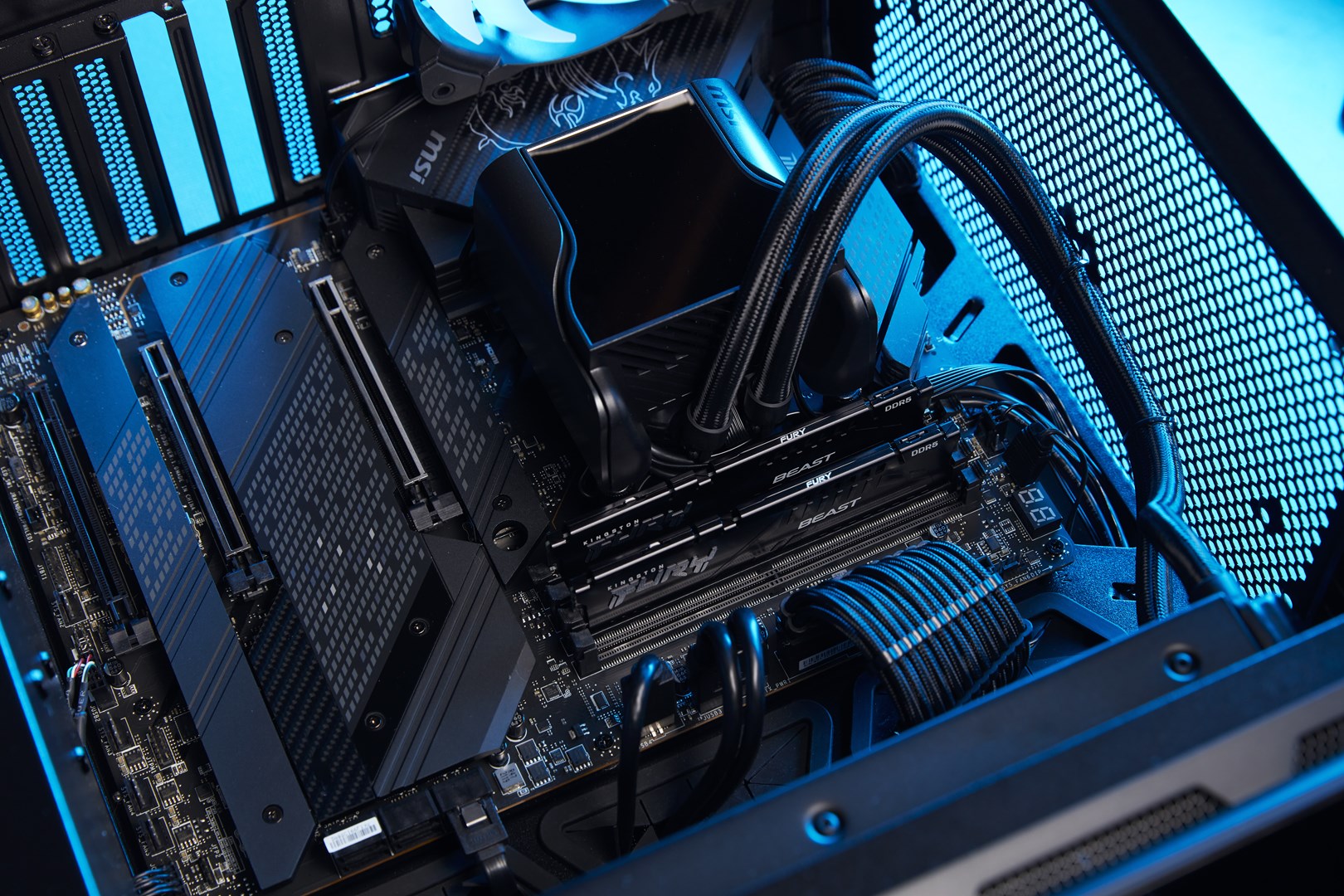 Kingston Technology FURY Beast 64GB 6000MT/s DDR5 CL36 DIMM (2 kpl) Musta EXPO