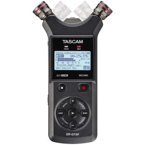 Tascam DR-07XP - kannettava digitaalinen tallennin USB-liitännällä