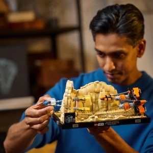 LEGO STAR WARS 75380 Diorama: Mos Espa Podrace